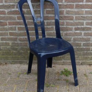 plastic stoel blauw